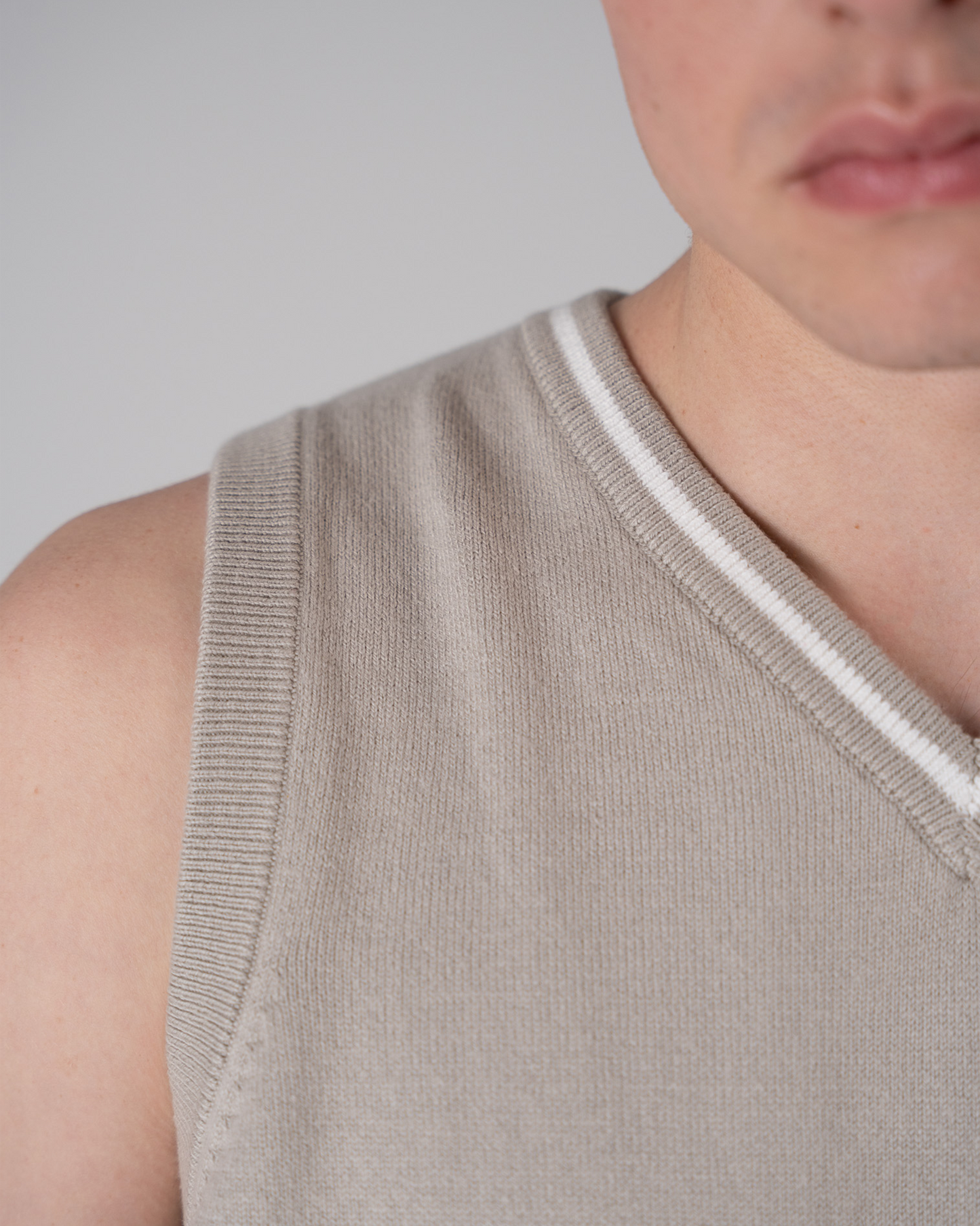 Knitted Vest Grey