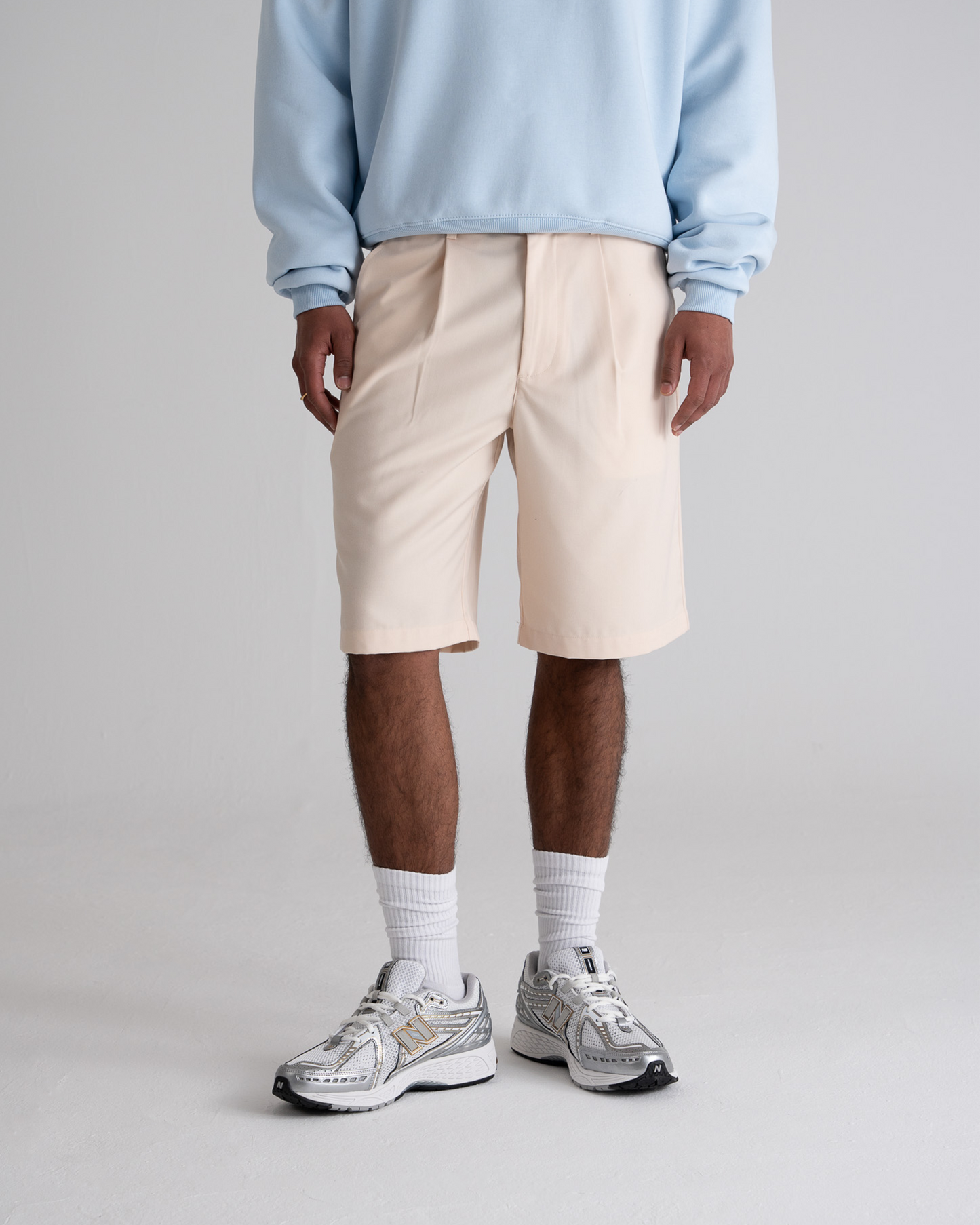 Pleated Shorts Cream